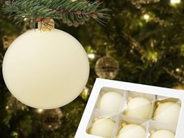 Sæt af hvide julekugler i mat glas, puddergul farve. Elegante matte julekugler